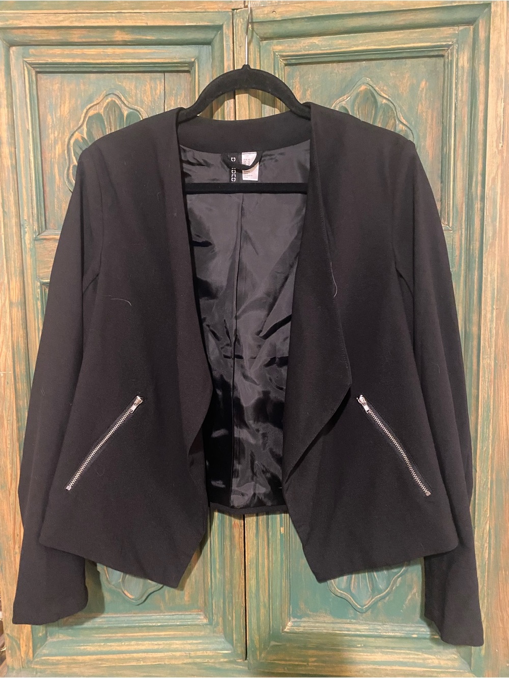 H&M Black Open-Front Blazer with Zip Pocket Details